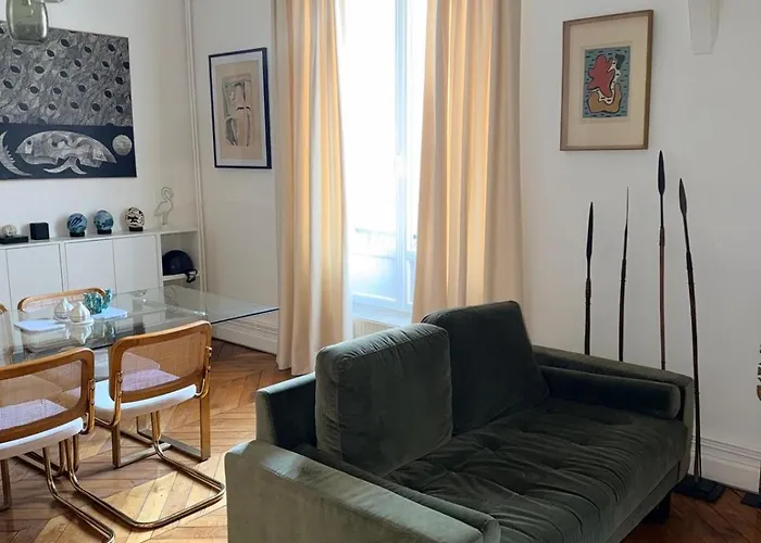 Elegant Parisian *