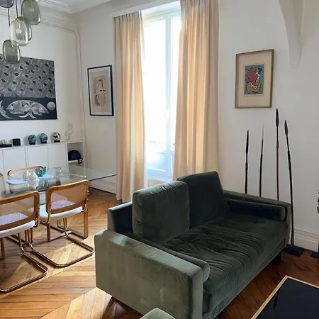 Elegant Parisian *